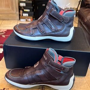 Tsubo Brown High-Top Sneakers Women’s NEW Sz 7 1/2